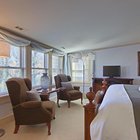 North Lodge On Oakland Bed And Breakfast Ашвил Екстериор снимка