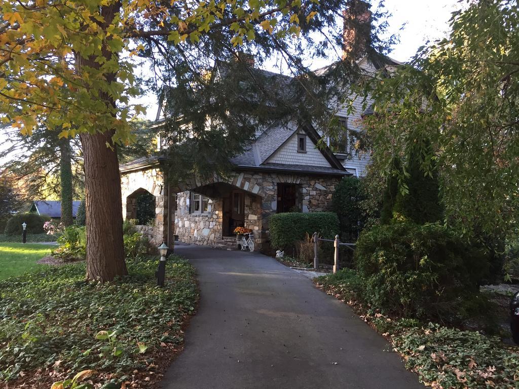 North Lodge On Oakland Bed And Breakfast Ашвил Екстериор снимка
