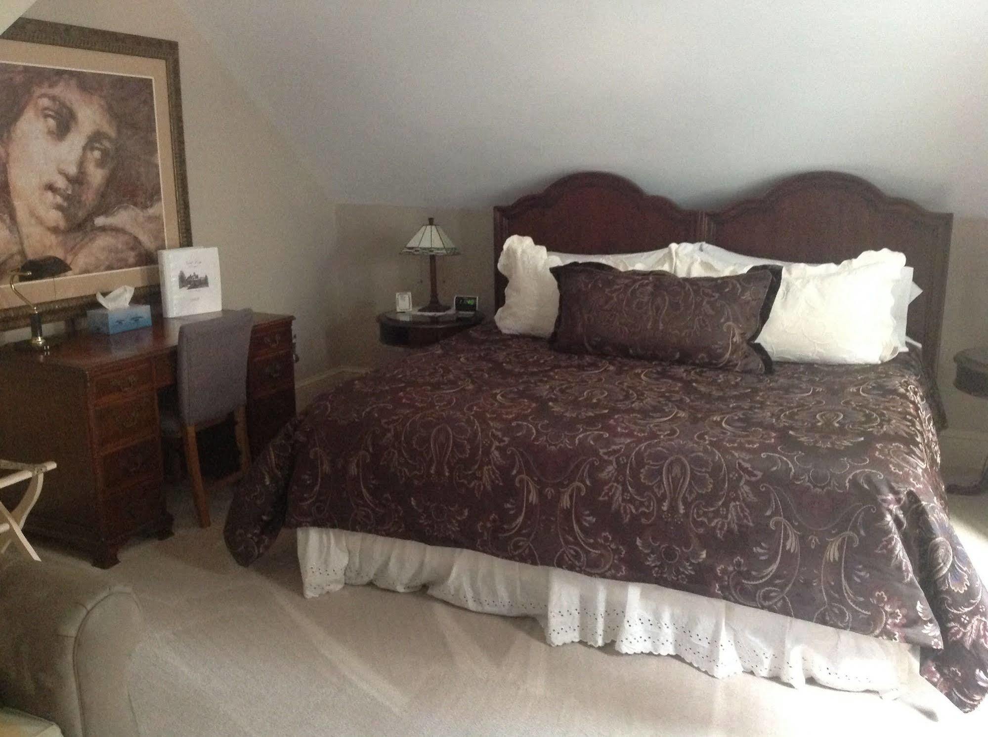 North Lodge On Oakland Bed And Breakfast Ашвил Екстериор снимка