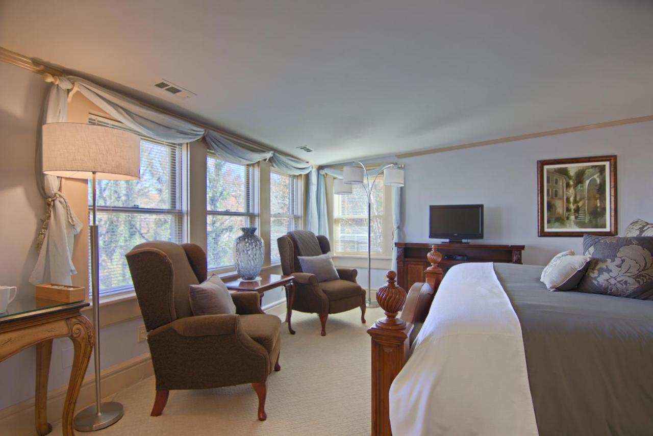 North Lodge On Oakland Bed And Breakfast Ашвил Екстериор снимка
