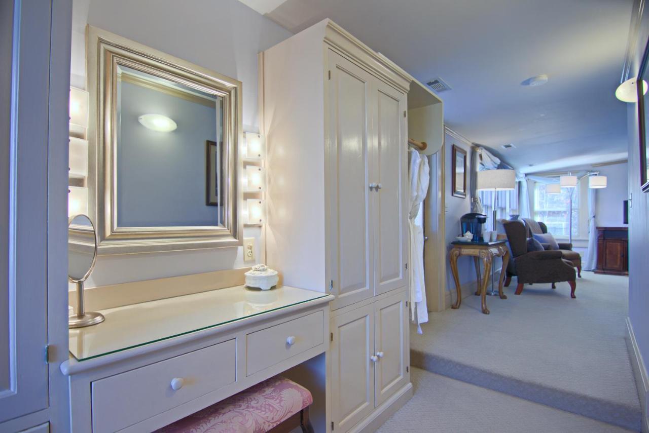 North Lodge On Oakland Bed And Breakfast Ашвил Екстериор снимка
