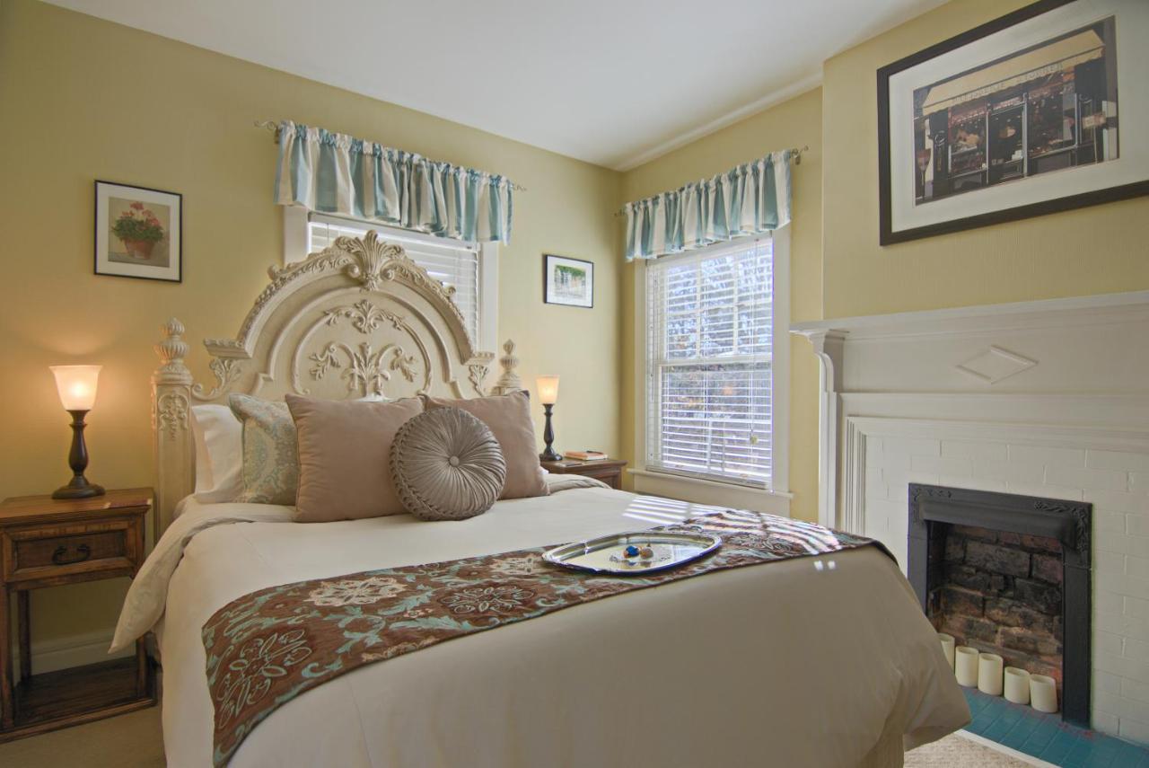 North Lodge On Oakland Bed And Breakfast Ашвил Екстериор снимка