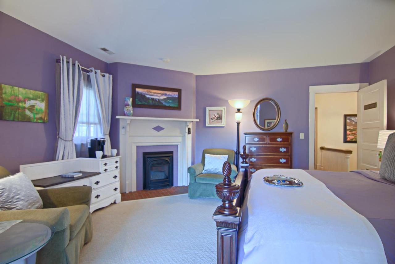 North Lodge On Oakland Bed And Breakfast Ашвил Екстериор снимка