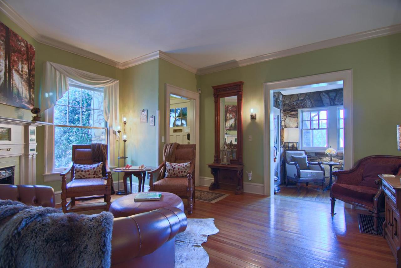 North Lodge On Oakland Bed And Breakfast Ашвил Екстериор снимка